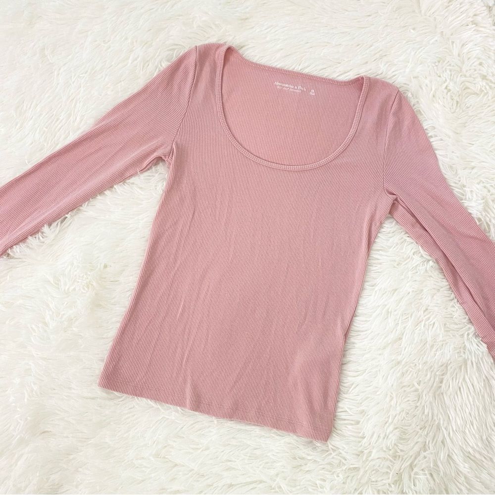 Abercrombie & Fitch Ribbed Scoop Neck Long Sleeve Tee